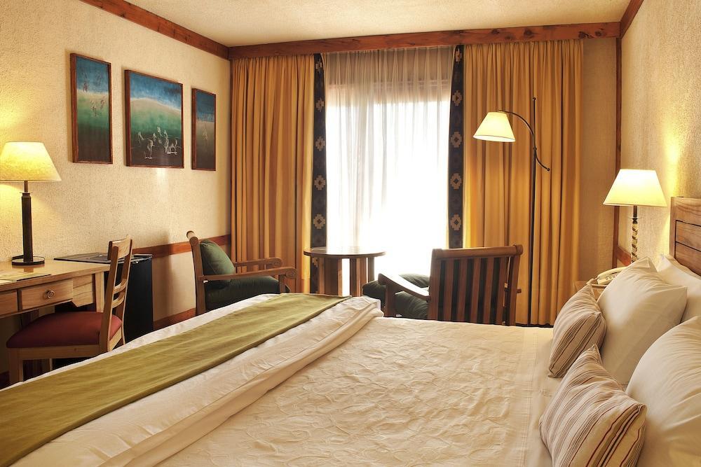 Mirador Del Lago Hotel El Calafate Exterior photo