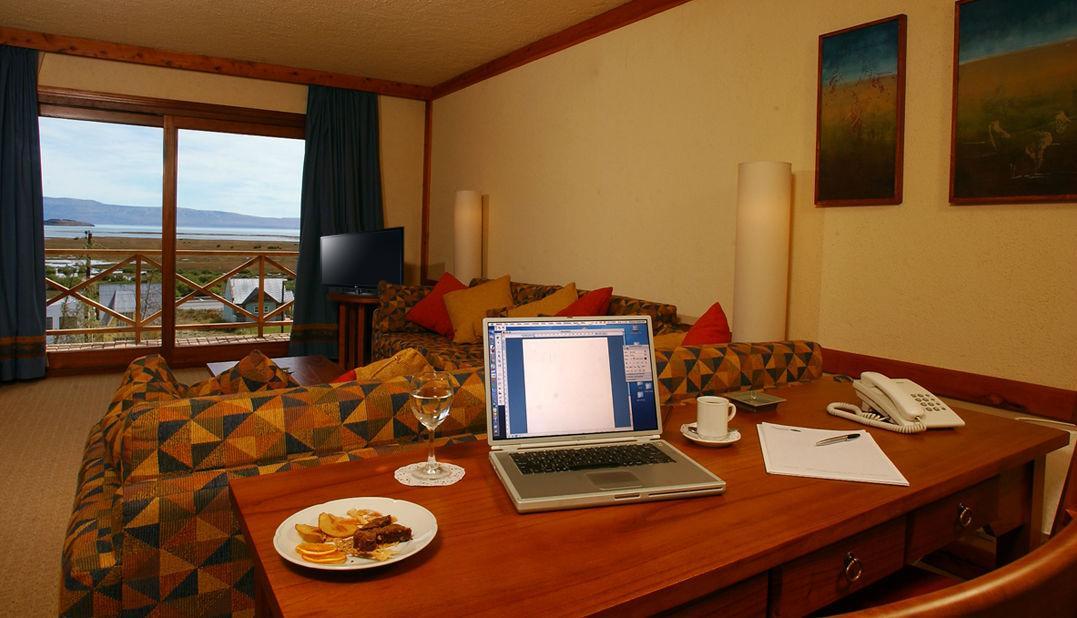 Mirador Del Lago Hotel El Calafate Exterior photo